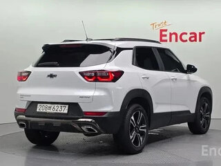 2023 Chevrolet TrailBlazer III Рестайлинг, чёрный, 1450000 рублей, вид 3