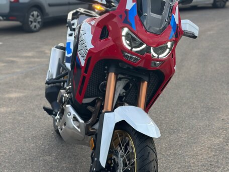 2026 Honda CRF 1000L Africa Twin, белый, 2450000 рублей, вид 4