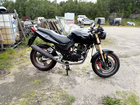 2009 Xingfu XF 125, чёрный, 70000 рублей, вид 2