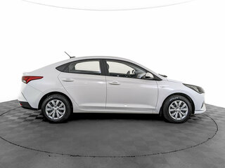 2022 Hyundai Solaris II Рестайлинг, белый, 1690000 рублей, вид 4