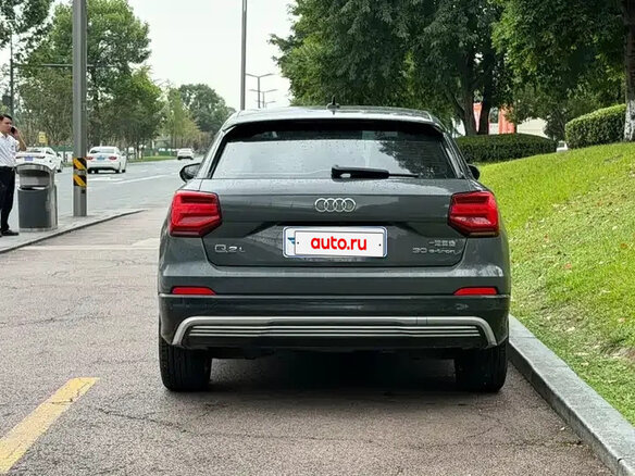 2021 Audi Q2 L e-tron I, серый, 1350001 рублей - вид 3