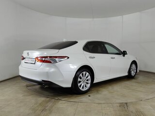 2020 Toyota Camry VIII (XV70), белый, 3061000 рублей, вид 5