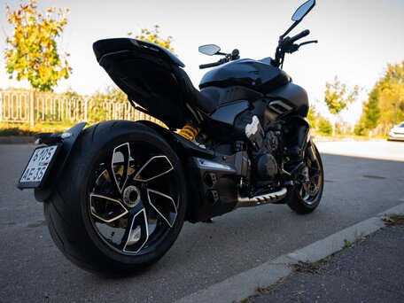 2024 Ducati Diavel V4, чёрный, 2350000 рублей, вид 3
