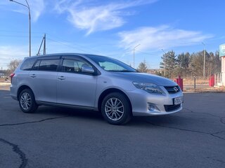 2010 Toyota Corolla Fielder X (E140, E150) Рестайлинг, серебристый, 930000 рублей, вид 4