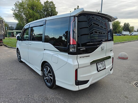 2021 Honda Stepwgn V Рестайлинг, белый, 2750000 рублей - вид 4