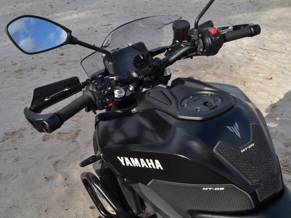 2025 Yamaha MT-09 (FZ-09), чёрный, 1380000 рублей - вид 14