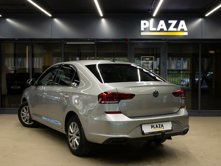 2021 Volkswagen Polo VI, серый, 1450000 рублей, вид 3