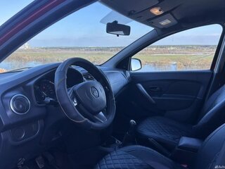 2014 Renault Sandero II, красный, 320000 рублей, вид 4