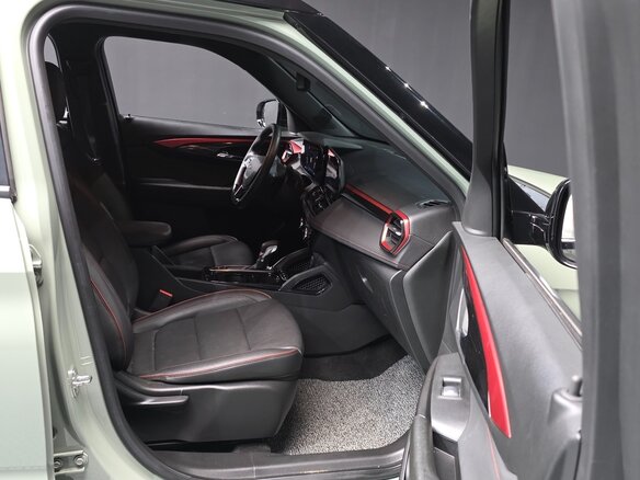 2023 Chevrolet TrailBlazer III Рестайлинг, зелёный - вид 11