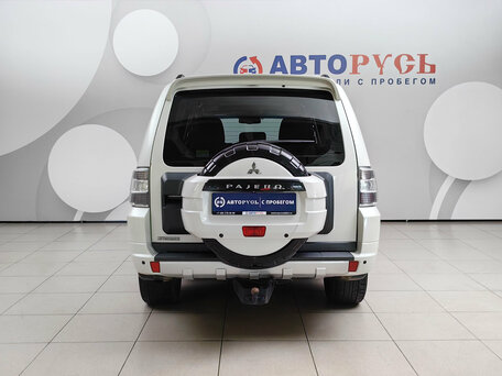 2014 Mitsubishi Pajero IV Рестайлинг 1, белый, 2275000 рублей, вид 4
