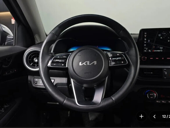 2022 Kia K3 II Рестайлинг, синий, 1750000 рублей - вид 11