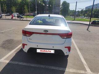 2020 Kia Rio IV, белый, 1990000 рублей, вид 5