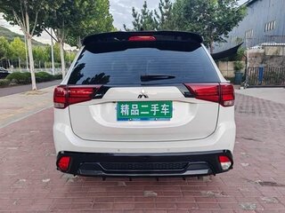 2022 Mitsubishi Outlander III Рестайлинг 3, белый, 1870008 рублей, вид 5