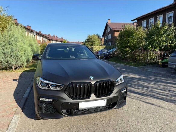 2020 BMW X6 30d III (G06), чёрный - вид 1