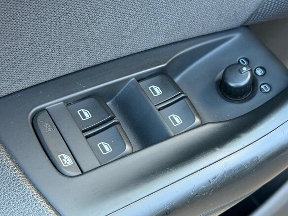 2013 Audi Q3 I (8U), чёрный - вид 15