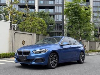 2023 BMW 1 серии 120i III (F52) Рестайлинг, синий, 1450000 рублей, вид 1
