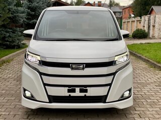 2020 Toyota Noah III (R80) Рестайлинг, белый, 2100000 рублей, вид 5