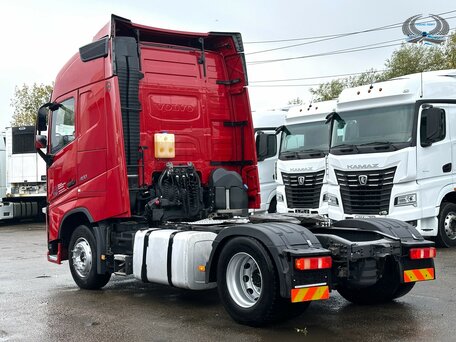 2018 Volvo FH, красный, 5690000 рублей, вид 4