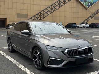 2022 Skoda Octavia IV (A8), чёрный, 1650111 рублей, вид 2