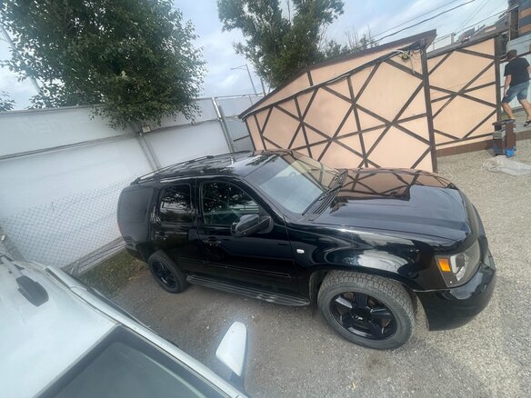 2013 Chevrolet Tahoe 6AT III, чёрный, 1471000 рублей - вид 1