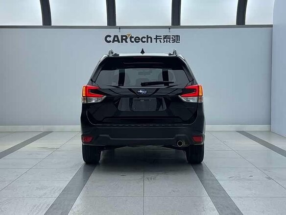 2022 Subaru Forester V Рестайлинг, чёрный, 2544000 рублей - вид 4