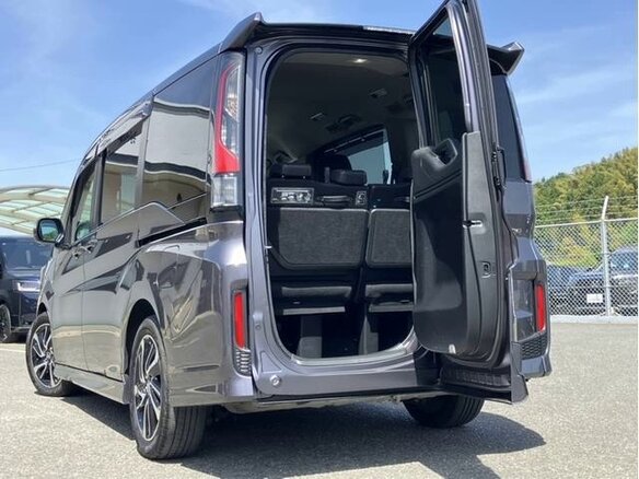 2021 Honda Stepwgn Spada V Рестайлинг, серебристый - вид 9