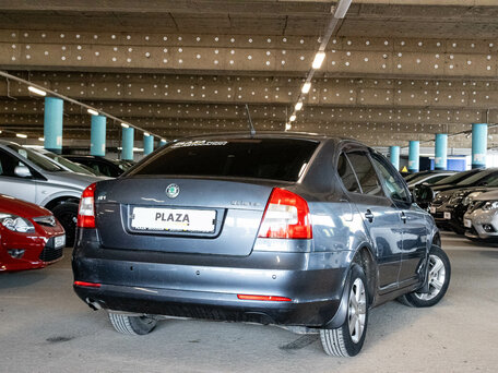 2010 Skoda Octavia II (A5) Рестайлинг, серый, 750000 рублей, вид 3