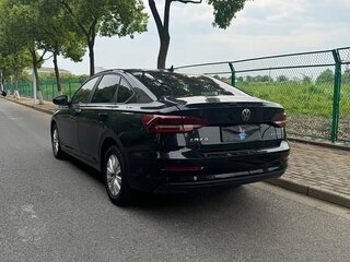 2022 Volkswagen Lavida III, чёрный, 1300111 рублей, вид 4