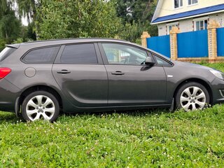 2013 Opel Astra J Рестайлинг, серый, 570000 рублей, вид 4