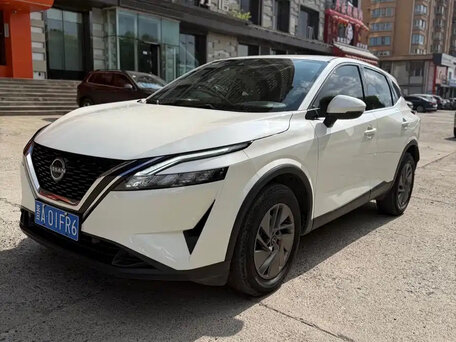 2023 Nissan Qashqai III, белый, 1650000 рублей, вид 1
