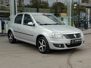 2013 Renault Logan I Рестайлинг, серебристый, 429000 рублей, вид 3