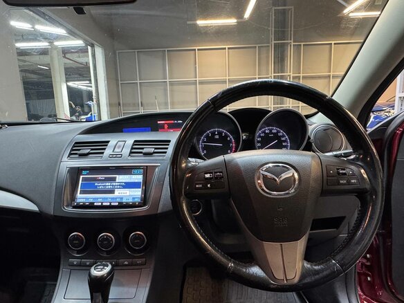 2013 Mazda Axela II Рестайлинг, красный, 897000 рублей - вид 10