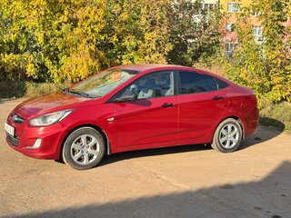 2013 Hyundai Solaris I, красный, 510000 рублей, вид 4