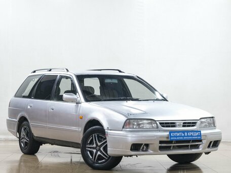 Nissan Avenir I (W10)
