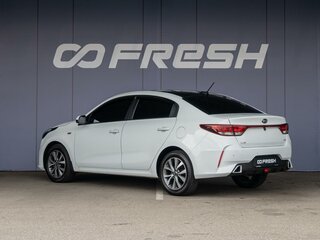 2021 Kia Rio IV Рестайлинг, белый, 1495000 рублей, вид 2