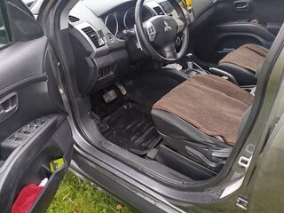 2010 Mitsubishi Outlander II Рестайлинг, серый, 900000 рублей, вид 4