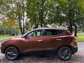 2014 Hyundai ix35 I Рестайлинг, коричневый, 1600000 рублей, вид 3
