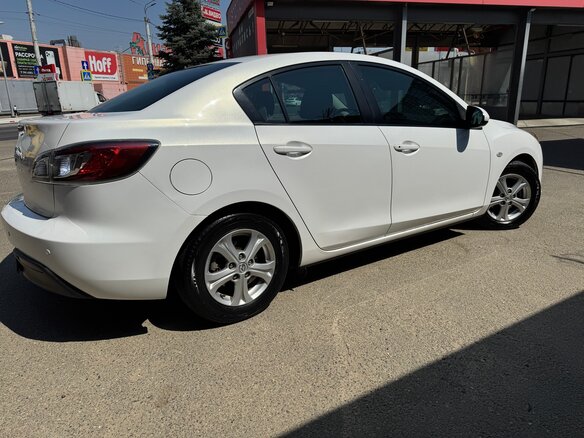 2011 Mazda 3 II (BL), белый - вид 9