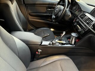2018 BMW 3 серии 318i VI (F3x) Рестайлинг, белый, 1820000 рублей, вид 4
