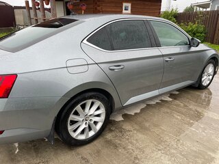 2021 Skoda Superb III Рестайлинг, серый, 2379000 рублей, вид 2