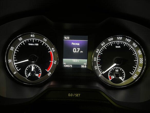 2018 Skoda Octavia III (A7) Рестайлинг, чёрный, 1900000 рублей - вид 12