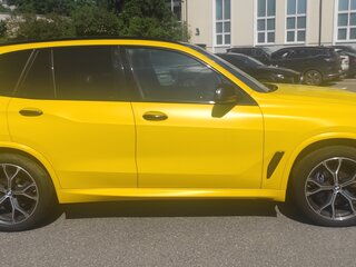 2021 BMW X5 40i IV (G05/G18), белый, 9000000 рублей, вид 3