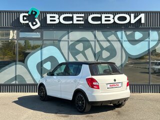 2012 Skoda Fabia II Рестайлинг, белый, 745000 рублей, вид 3