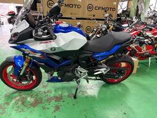 2025 BMW F 900 XR, белый, 1399000 рублей, вид 1