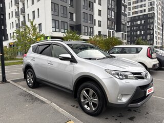 2015 Toyota RAV4 IV (XA40), серебристый, 2370000 рублей, вид 3