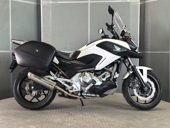 2013 Honda NC 700X, белый, 595000 рублей