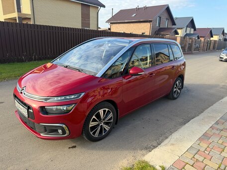 2018 Citroen C4 Picasso Grand II Рестайлинг, красный, 1490000 рублей, вид 1