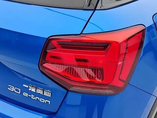 2020 Audi Q2 L e-tron I, синий, 1440000 рублей, вид 5