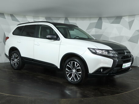 2016 Mitsubishi Outlander III Рестайлинг 2, белый, 1849000 рублей, вид 3