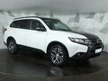 2016 Mitsubishi Outlander III Рестайлинг 2, белый, 1849000 рублей - вид 2